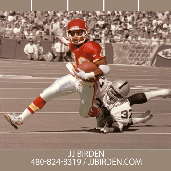 JJ Birden Catches a Pass Against the Oakland Raiders